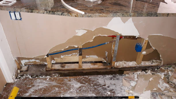 Water damage restoration process in West Dundee, IL